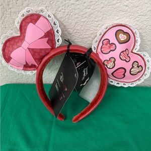 Loungefly Disney Minnie Mouse Valentine's Day Hearts Ears — BoxLunch Exclusive